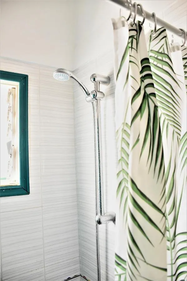 Single Fin Hostel Arona  Spanien